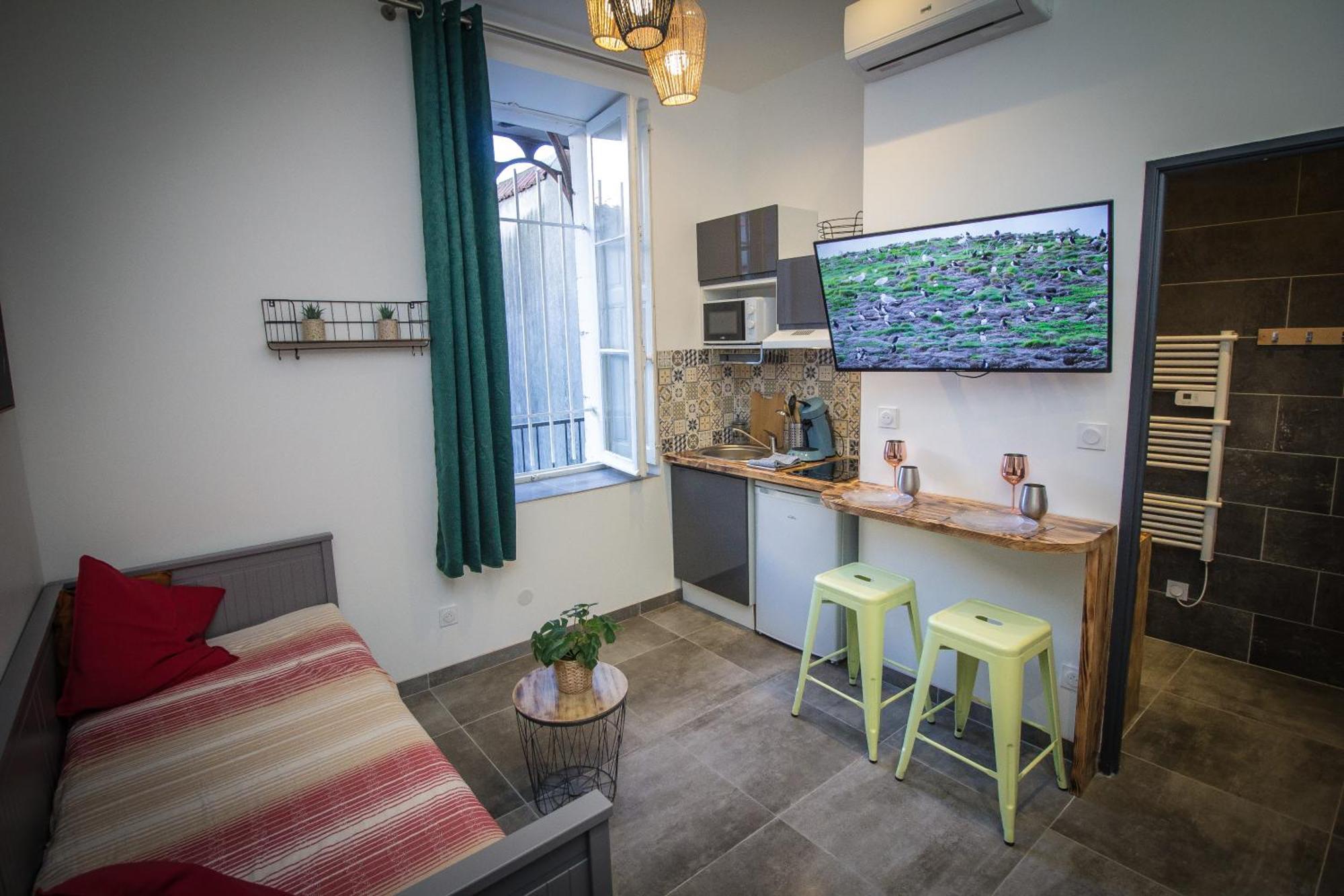 ** Au Canal Du Midi - Jaccuzzi & Luxueux Appartements ** 카르카손 외부 사진